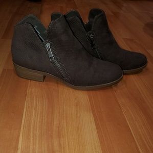 Universal Thread Booties